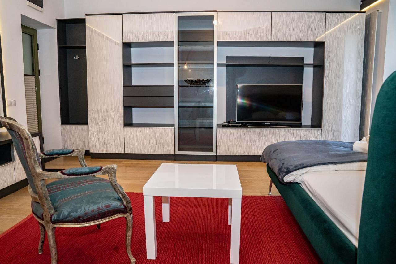 Studio 14 Braşov Extérieur photo